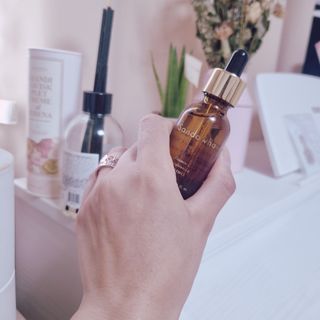 스킨큐어 산다화 비타민c 화이트닝 에센스 30ml — 5점을 준 리뷰어가 2023년 10월 올린 사용 사진
