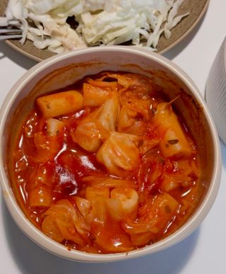 나우  [요리궁리] B타입 ( 매콤, 치즈, 매콤까르보 ) 꽃떡볶이 6개입 세트 — 5점을 준 리뷰어가 2025년 3월 올린 사용 사진