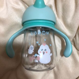 유비맘 트라이탄 코니빨대컵_컬러 랜덤 발송 — 4점을 준 리뷰어가 2021년 2월 올린 사용 사진