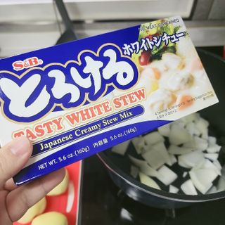 에스비 화이트 스튜 160g — 5점을 준 리뷰어가 2022년 10월 올린 사용 사진