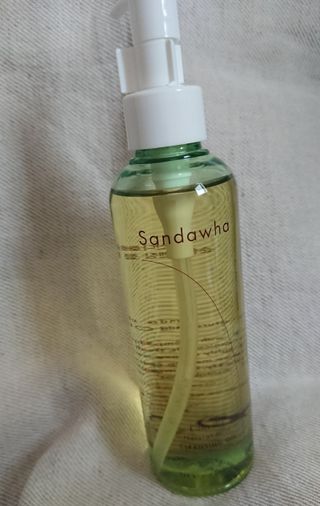 스킨큐어 산다화 순한 클렌징 동백 오일 200ml — 5점을 준 리뷰어가 2022년 8월 올린 사용 사진