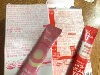 인디닥터 면역 생생 핑크 이뮨 젤리 + 타이탄 BCAA 프로틴 젤리스틱 — 4.5점을 준 리뷰어가 2022년 5월 올린 사용 사진