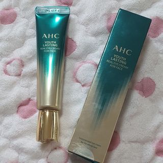 [NEW 탄력유턴 아이크림] AHC 유스 래스팅 리얼 아이크림 포 페이스 — 5점을 준 리뷰어가 2021년 2월 올린 사용 사진