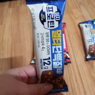 이지프로틴바 3종x각 2ea (고단백질바, 멀티단백질바, 식물성단백질바) — 4점을 준 리뷰어가 2024년 3월 올린 사용 사진