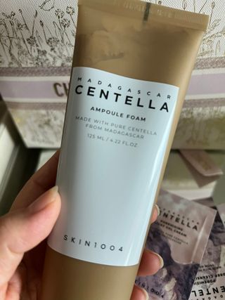 스킨1004 [SKIN1004] 마다가스카르 센텔라 앰플 폼 125ml — 5점을 준 리뷰어가 2024년 8월 올린 사용 사진