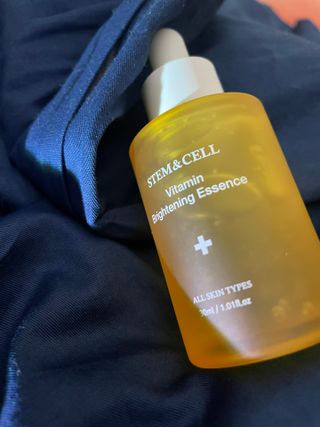 체르엠 스템앤셀 비타민 브라이트닝 에센스 30ml 1개 — 5점을 준 리뷰어가 2022년 1월 올린 사용 사진