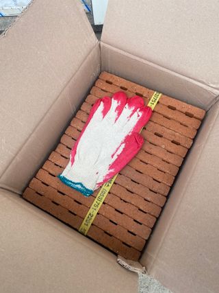 [신흥산업] 붙이는 벽돌 황토 파벽돌 230mm 45장,  욕실 인테리어 실내장식 셀프인테리어 — 2.5점을 준 리뷰어가 2023년 6월 올린 사용 사진