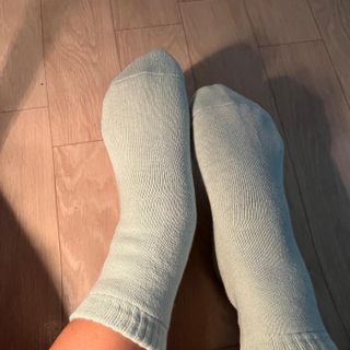 [사이즈가 있는 양말 필로이]여자 순면 통파일 꿀잠 수면 양말【 S, M, L 】3가지 사이즈_컬러 랜덤 3족 — 5점을 준 리뷰어가 2022년 10월 올린 사용 사진