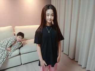 아르보노브라 아르보노 주니어 베이직 반팔 브라 티셔츠 — 5점을 준 리뷰어가 2022년 4월 올린 사용 사진