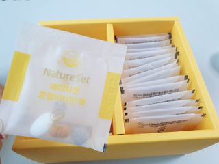 네이처셋 멀티비타민 종합비타민팩 1개월분 — 5점을 준 리뷰어가 2021년 7월 올린 사용 사진