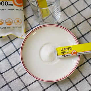 서울약사신협 프리미엄 비타민C 1,000mg_2.5g x 50포 — 4점을 준 리뷰어가 2021년 10월 올린 사용 사진