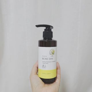 라라로즈데이 시즌2 여성청결제 200ml 아로마 페미민 클렌저, 독일더마인증 — 5점을 준 리뷰어가 2021년 9월 올린 사용 사진