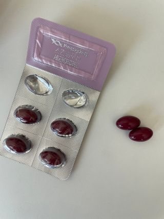 광동생활건강 [다시 쌓는 피부장벽] 광동 스킨솔루션 세라마이드 60캡슐 — 4점을 준 리뷰어가 2023년 6월 올린 사용 사진