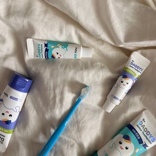 닥터데디스 안심불소 튼튼치약(청포도, 민트 중 택 1) 60g + 여행용 미니 치약 15g — 5점을 준 리뷰어가 2022년 8월 올린 사용 사진