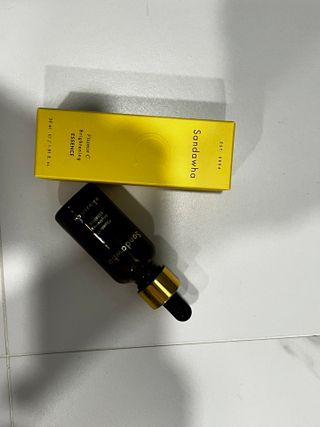 스킨큐어 산다화 비타민c 화이트닝 에센스 30ml — 5점을 준 리뷰어가 2022년 3월 올린 사용 사진
