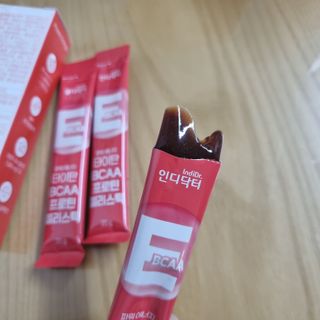 [인디닥터] 타이탄 BCAA 프로틴 젤리스틱 — 3.5점을 준 리뷰어가 2022년 5월 올린 사용 사진