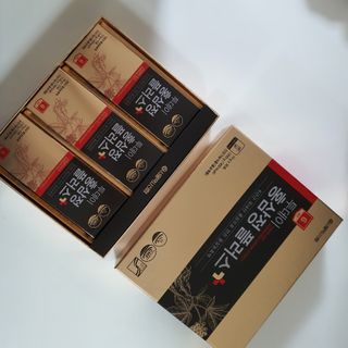 서울약사신협_투데이홍삼정플러스스틱_10g x 30포 — 5점을 준 리뷰어가 2021년 2월 올린 사용 사진