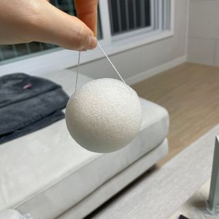 [툴앤썸] 메이크업 브러시로 바르고 호빵 스펀지로 클렌징하는 A-Z 뷰티툴 5종 — 5점을 준 리뷰어가 2021년 1월 올린 사용 사진
