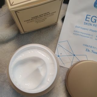 Dr.느루벗 느루벗 링클 솔루션 콘센트레이트 스네일 탄력 달팽이 크림 80g — 5점을 준 리뷰어가 2021년 5월 올린 사용 사진