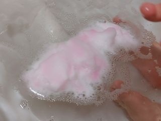 주식회사 권브라더스 [권브라더스] 목욕놀이 필수템, 핑키공주 유아버블클렌저 300ml 대용량 몽글몽글 구름 속 딸기향 — 5점을 준 리뷰어가 2022년 1월 올린 사용 사진