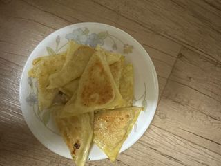 (주)성경순만두 곤약만두.콘치즈만두,삼각당면만두,당면 야끼만두,대구전통 납작만두,떡뽁이 매콤소스,달콤소스 — 5점을 준 리뷰어가 2023년 4월 올린 사용 사진