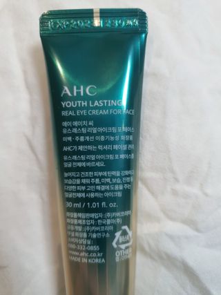[NEW 탄력유턴 아이크림] AHC 유스 래스팅 리얼 아이크림 포 페이스 — 5점을 준 리뷰어가 2021년 3월 올린 사용 사진