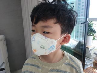 푸름웰니스 닥터스마일케이 KF94 소형 마스크 3종-총 30매 — 5점을 준 리뷰어가 2021년 3월 올린 사용 사진