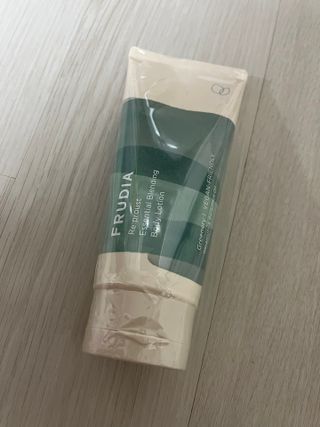 [후르디아] 올리브영 저자극 비건바디로션 — 3점을 준 리뷰어가 2023년 1월 올린 사용 사진