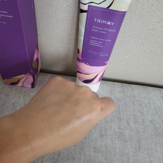 트리마이 주름개선 기능성의 퍼퓸 바디케어, 힐링 베리어 바디크림 3종 택1 — 4점을 준 리뷰어가 2022년 9월 올린 사용 사진