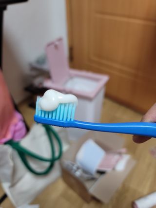 리퀴덴트 오랄케어 온가족용 리퀴덴트 더더 오랄케어 무불소 치약 + 임상시험완료 이중 미세 엠보싱 칫솔 올데이세트 — 5점을 준 리뷰어가 2020년 12월 올린 사용 사진