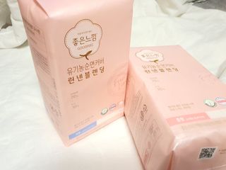 나무드 [유한킴벌리] 좋은느낌 유기농 순면 린넨블렌딩 생리대,롱라이너 중형 36매 1개 + 대형 32매 1개 — 3점을 준 리뷰어가 2021년 11월 올린 사용 사진