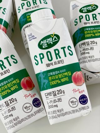 셀렉스스포츠 셀렉스 스포츠 웨이 프로틴 복숭아_ 330ml x 12팩 — 5점을 준 리뷰어가 2021년 8월 올린 사용 사진