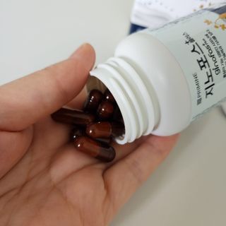 프리마인 홍삼의 강력한 에너지, 이제는 흡수율을 높인 최첨단 캡슐로 간편하게 초고속 충전하세요. — 5점을 준 리뷰어가 2022년 10월 올린 사용 사진