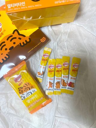 광동제약 [광동] 비타500데일리스틱 70포X2개 + 뚱랑이엽서 + 쇼핑백 증정 — 5점을 준 리뷰어가 2022년 11월 올린 사용 사진