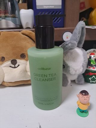 프리마인 메이크업과 들뜨는 각질까지 한방에 깐달걀로! 순하기까지한 셀베이스 그린티클렌저(200ml) — 5점을 준 리뷰어가 2023년 4월 올린 사용 사진