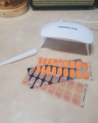 데싱디바 글레이즈 젤네일 별빛유리네일 6종_랜덤발송 — 5점을 준 리뷰어가 2021년 8월 올린 사용 사진