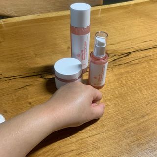 아이앤립 / EYENLIP 아이앤립 연어오일 리바이탈라이징 토너+앰플+크림 3종 세트 — 5점을 준 리뷰어가 2021년 7월 올린 사용 사진