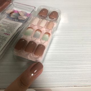 데싱디바 매직프레스 레귤러 스퀘어_6종 중 택 1 — 5점을 준 리뷰어가 2021년 9월 올린 사용 사진