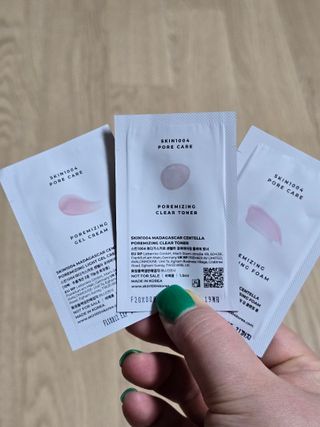 스킨1004 [SKIN1004] 마다가스카르 센텔라 앰플 폼 125ml — 5점을 준 리뷰어가 2024년 9월 올린 사용 사진