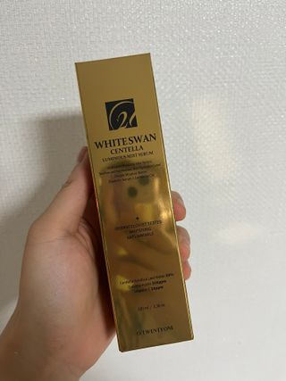 오투에니원 화이트스완 센텔라 루미너스 미스트 세럼 100ml — 5점을 준 리뷰어가 2023년 1월 올린 사용 사진