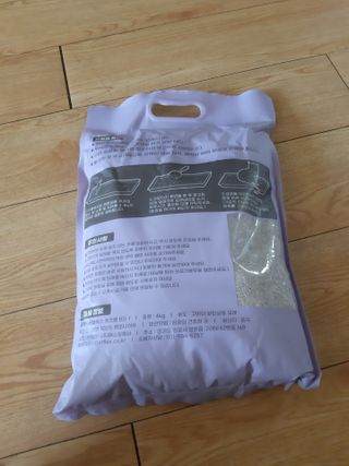 겟플렉스 켓플렉스 캣츠룸BS-1 고양이모래 4kg — 5점을 준 리뷰어가 2021년 3월 올린 사용 사진