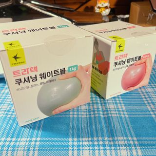 트라택 쿠셔닝 웨이트볼 0.5kg + 1kg SET — 3점을 준 리뷰어가 2022년 6월 올린 사용 사진