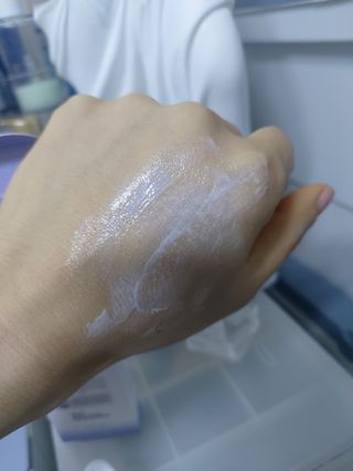 바노바기 코스메틱 바노바기 밀크씨슬 리페어 시카 선스크린 플러스 50ml — 5점을 준 리뷰어가 2023년 2월 올린 사용 사진