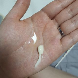 mom e 맘이 내추럴 베이비 케어 크림+바디오일 — 4점을 준 리뷰어가 2021년 1월 올린 사용 사진