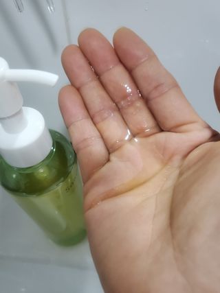 스킨큐어 산다화 순한 클렌징 동백 오일 200ml — 5점을 준 리뷰어가 2023년 5월 올린 사용 사진