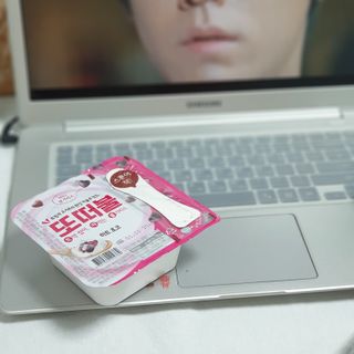 남양유업 또깍 접어 떠먹는 불가리스 2종 — 5점을 준 리뷰어가 2020년 12월 올린 사용 사진
