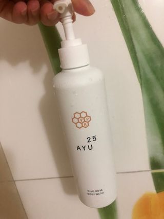 AYU25[아유트웬티파이브]피부 진정, 보습 와일즈 로즈 바디워시 — 5점을 준 리뷰어가 2021년 4월 올린 사용 사진