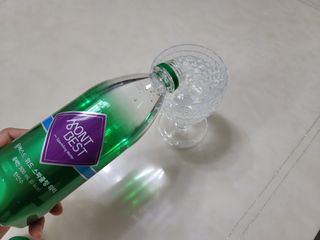 몽베스트 Montbest with Sparkling water Plain 20병 — 5점을 준 리뷰어가 2022년 8월 올린 사용 사진