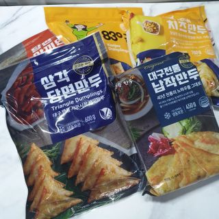 (주)성경순만두 곤약만두.콘치즈만두,삼각당면만두,당면 야끼만두,대구전통 납작만두,떡뽁이 매콤소스,달콤소스 — 4.5점을 준 리뷰어가 2023년 4월 올린 사용 사진