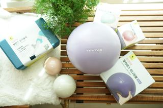 [트라택] 홈 필라테스 SET [미니짐볼+웨이트볼(0.5kg&1kg+요가블럭] — 5점을 준 리뷰어가 2022년 7월 올린 사용 사진